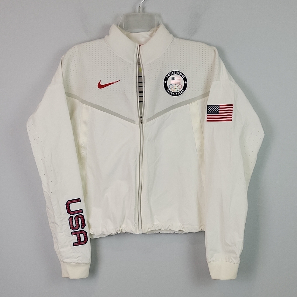 Nike Team USA Olympic Windrunner Medal Stand Jacket Womens CK4604